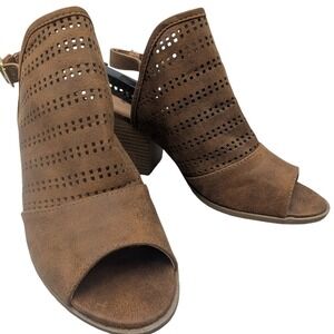 Qupid Perforated Slingback Peep Toe Block Heel Brown Faux Suede Size 7.5 Boho